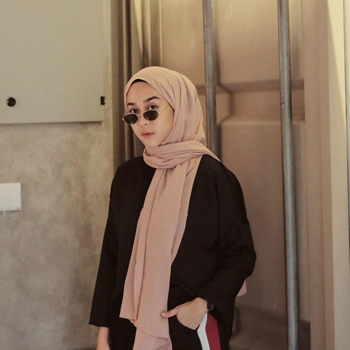  Intan Khasanah - Tiny Sunglasses
