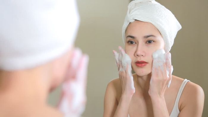mencuci muka