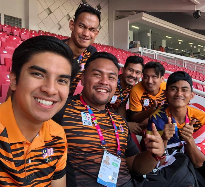 Syed Saddiq memiliki 1,5 juta pengikut di instagram.