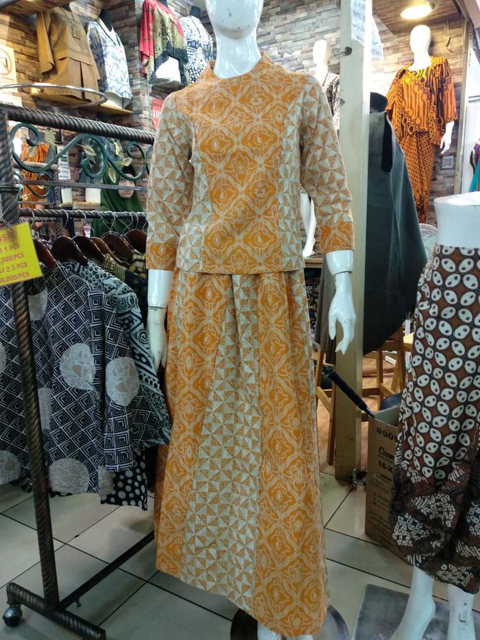 Pilihan Busana Motif Batik Untuk Hijabers Di Pusat Belanja Hijab Thamrin City Pilihan Busana Motif Batik Untuk Hijabers Di Pusat Belanja Hijab Thamrin City