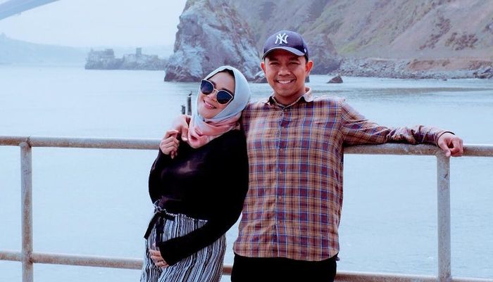 Sheza Idris dan suami