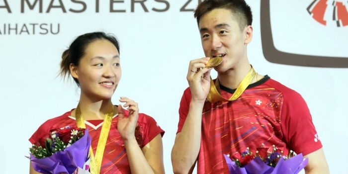 Ganda campuran, Tang Chun Man/Tse Ying Suet (Hong Kong) merayakan keberhasilan mereka memenangi turn