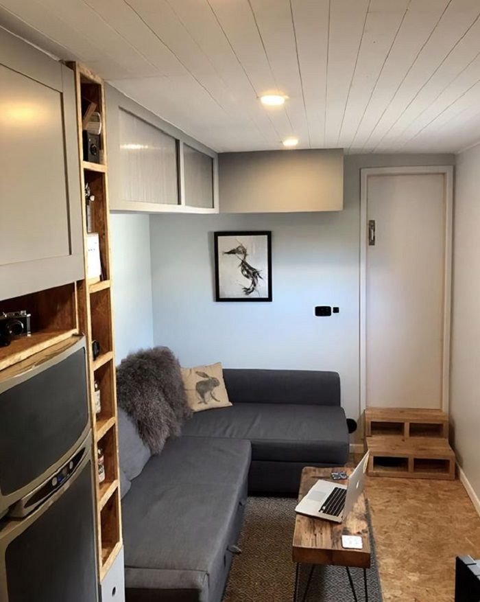 Renovasi truk menjadi rumah.