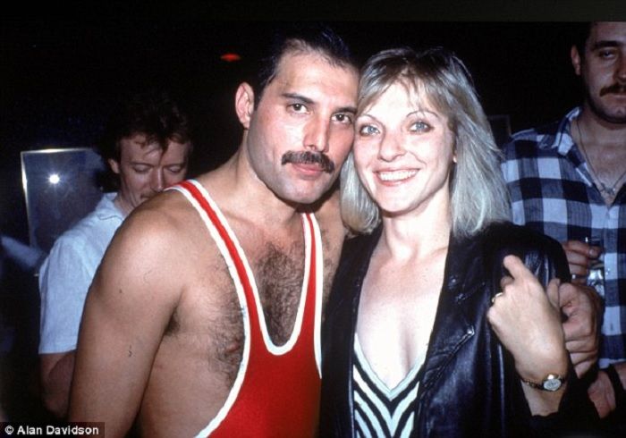 Mercury bersama Mary Austin