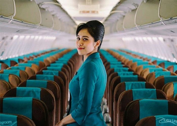 Tampil Anggun Dengan Gaya Sanggul Simpel Ala Pramugari Pesawat Garuda Semua Halaman Stylo