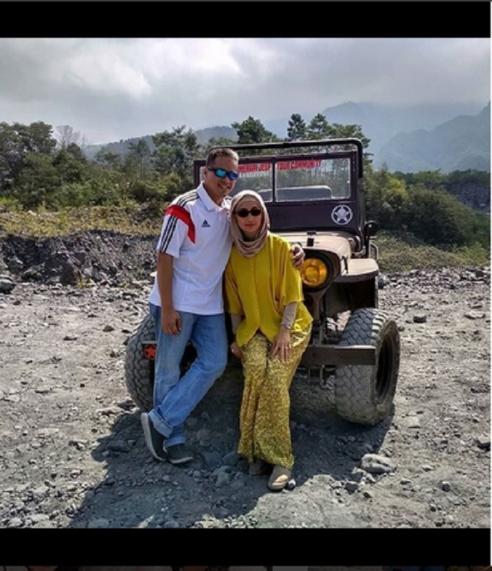 Putus dari Irwan Mussry, Kekasih Baru Desy Ratnasari Pilot Maskapai