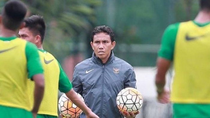 Jadwal Live Streaming Timnas Indonesia VS Singapura Piala AFF 2018, Inilah Profil Bima Sakti Sang Pe