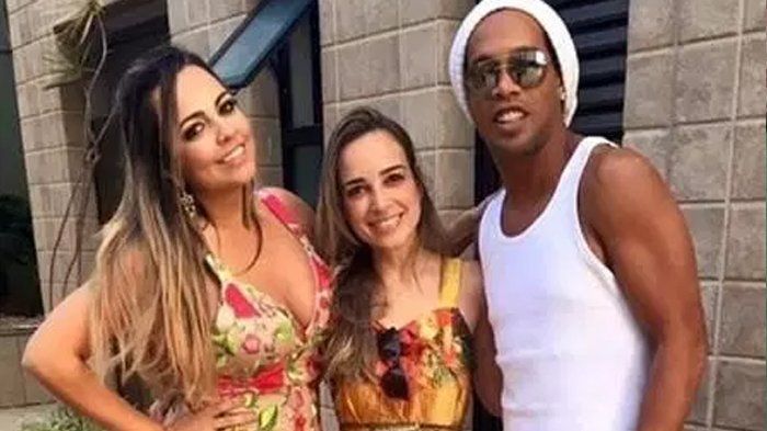 Ronaldinho dan dua tunangannya