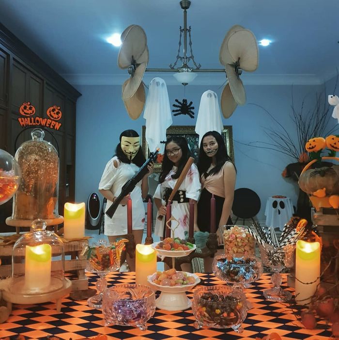 Salah satu bagian rumah <a href='https://pontianak.tribunnews.com/tag/mayangsari' title='Mayangsari'>Mayangsari</a> didekorasi saat Halloween