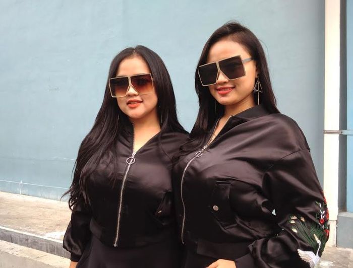 Vanya Kiara dan  Clara Gopa (Duo Semangka) saat ditemui Grid.ID bersama personil lainnya Vanya Kiara