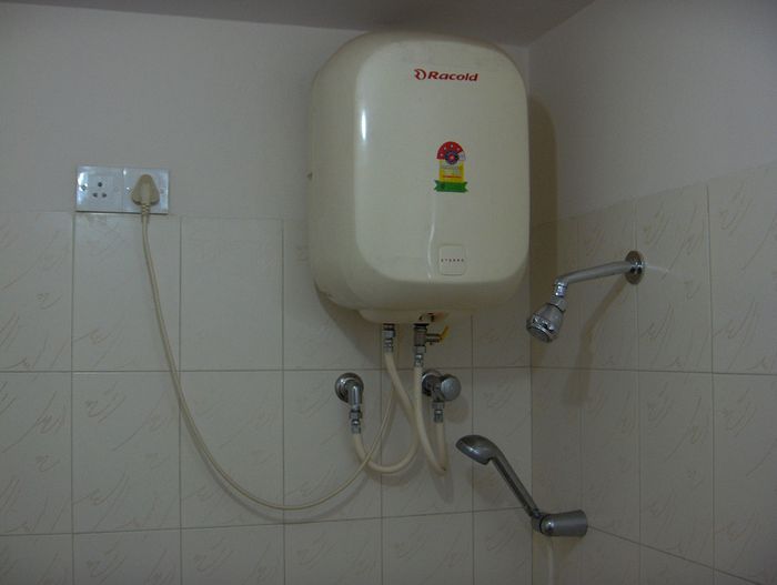 Water heater listrik