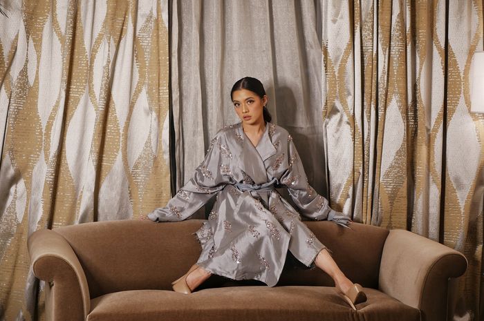 8 Gaya Trendy Cantika Abigail, Putri Penyanyi Jean Pattikawa - Semua