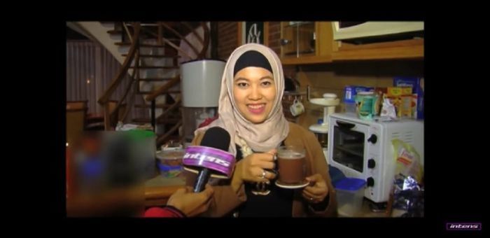 Beda Usia 45 Tahun, Keasrian Rumah Mewah Mark Sungkar dan Istri Baru Bikin Makin Harmonis!