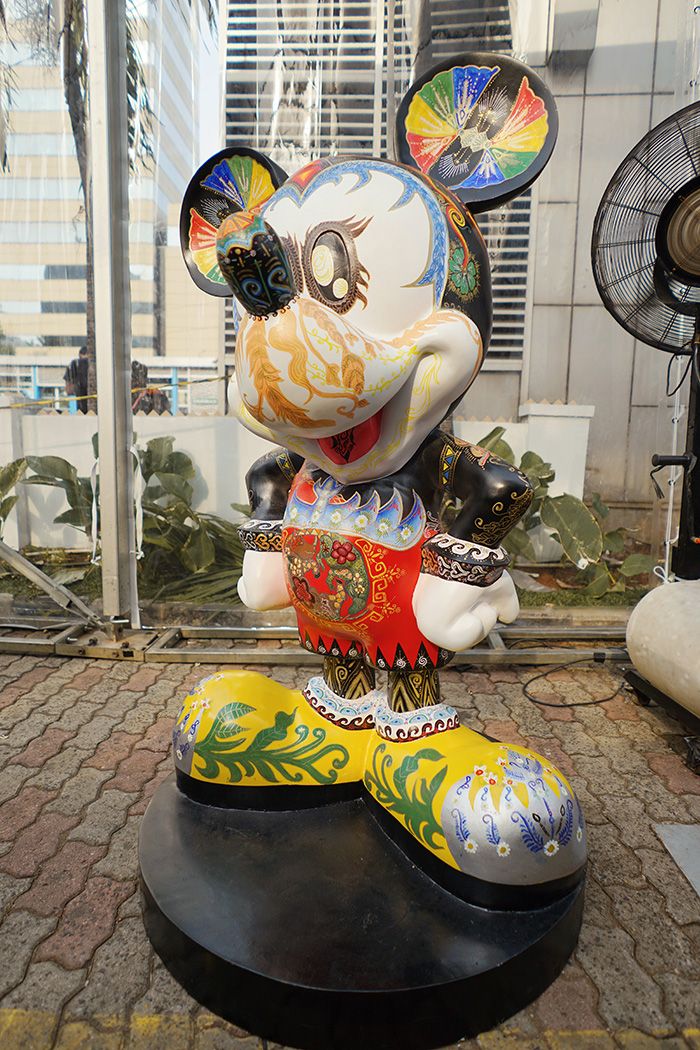 Serunya Merayakan 90 Tahun Mickey Mouse di Car Free Day Jakarta, Mickey