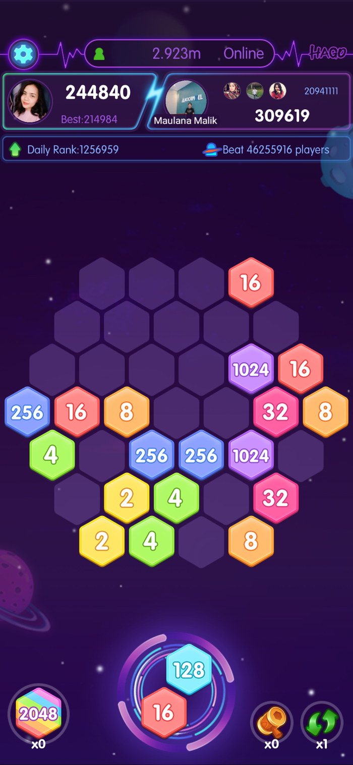 HEXAGON 2048 Game Model at HAGO