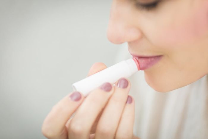 Efektivitas lip balm untuk mengatasi bibir kering dan pecah-pecah