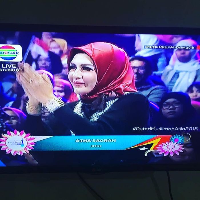 Atha Dalam suatu kompetisi kecantikan