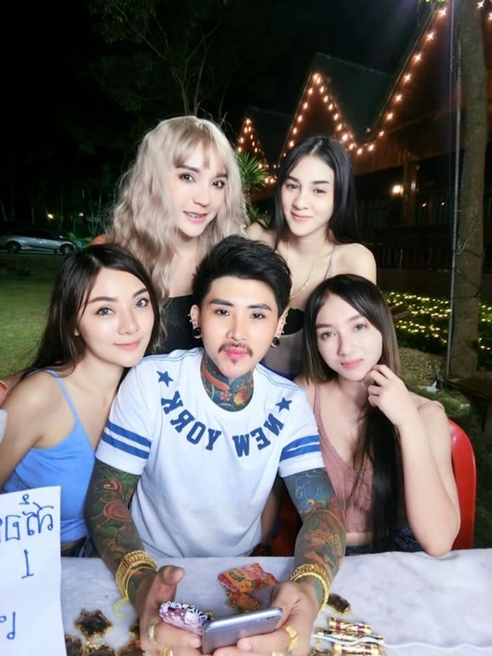 Pria Thailand Ini Memperistri 4 Wanita Cantik, Istri Tertua (kiri atas) Malah Mengaku Bangga