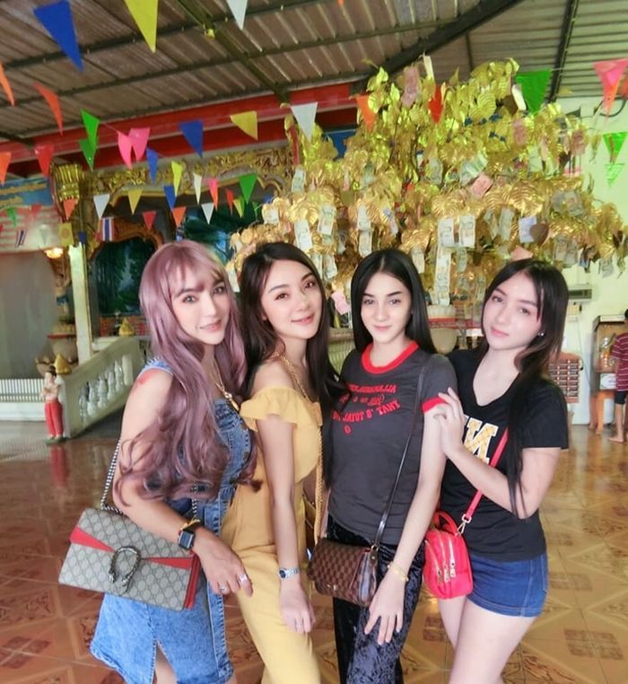 Pria Thailand Ini Memperistri 4 Wanita Cantik, Istri Tertua Malah Mengaku Bangga
