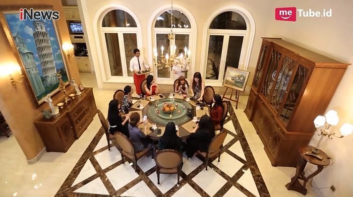 ruang makan dita soedarjo