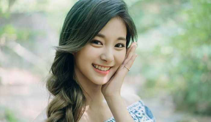 Tzuyu 'TWICE'