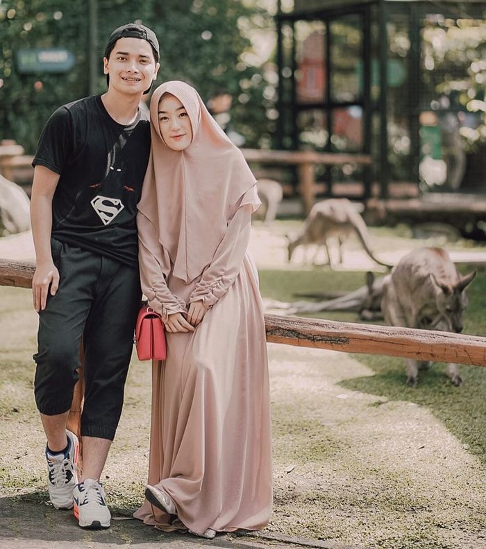 Jadi Kontroversi karena Nikah Muda, Ini Pesona Larissa