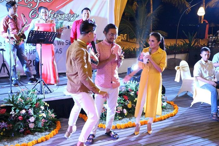 Kiki Amalia saat sedang menjadi MC