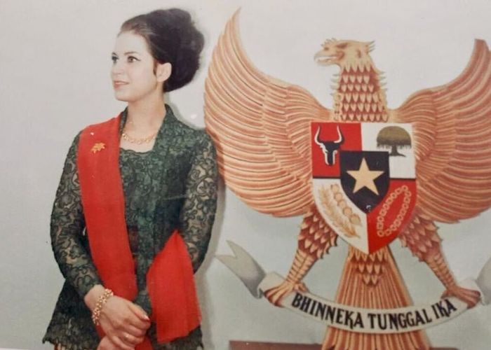 Intip yuk Potret Ira Wibowo dan sang Ibu yang Tetap Cantik Awet Muda!