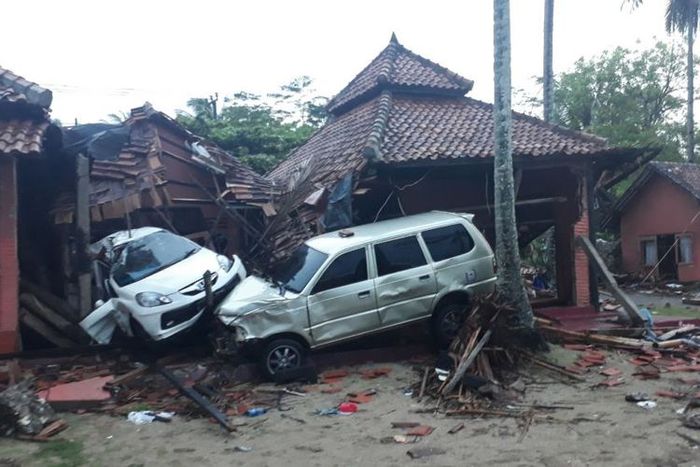 Kerusakan akibat tsunami Banten