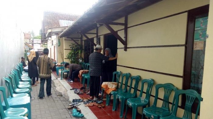 Rumah duka korban tsunami Banten, Bani Seventeen, di Sleman, Yogyakarta