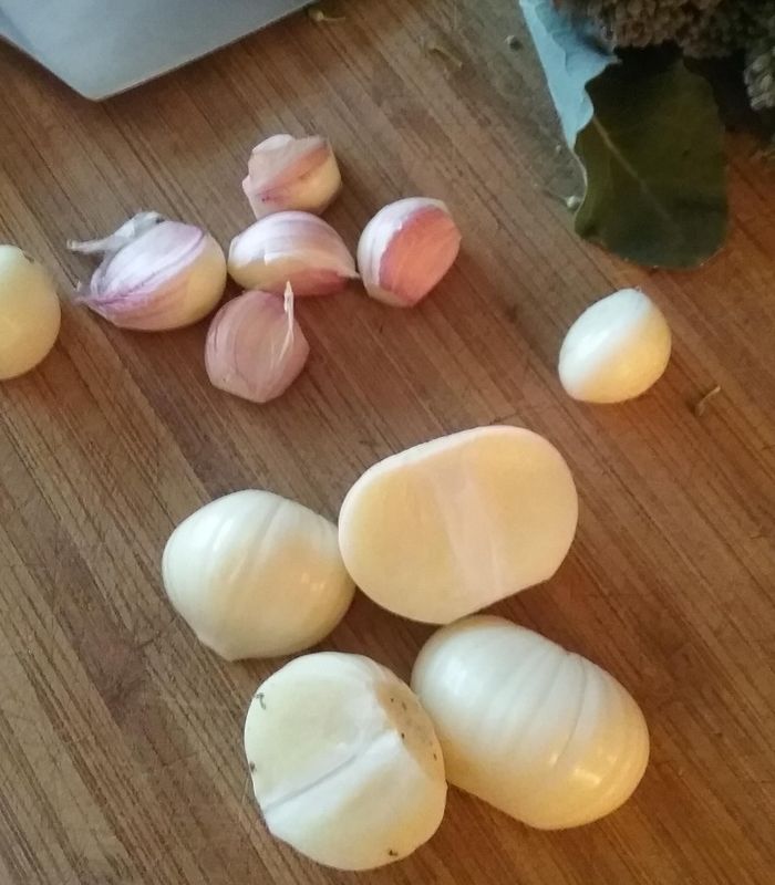 Rasakan Khasiat Luar Biasa Ini Anda Cukup Meletakkan Bawang Putih Di Telinga Bisa Segera Dicoba Semua Halaman Intisari Rasakan Khasiat Luar Biasa Ini Anda Cukup Meletakkan Bawang Putih Di Telinga Bisa Segera Dicoba Semua Halaman Intisari