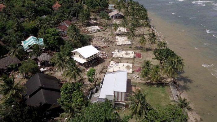 Foto Foto Mutiara Carita Sebelum Dan Setelah Diterjang