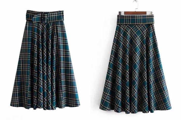 Rekomendasi rok hijab kotak-kotak
instagram.com/dimefashion