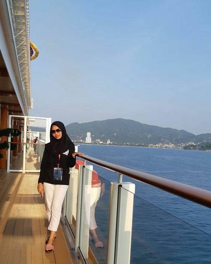 Gaya modis ART Gisella Anastasia, Siti Rukoyah atau Koneng.