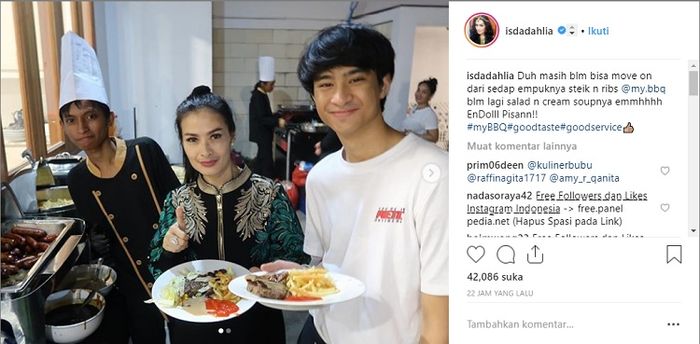 Warganet menyadari kesalahan tulisan Steak yang ditulis Iis Dahlia