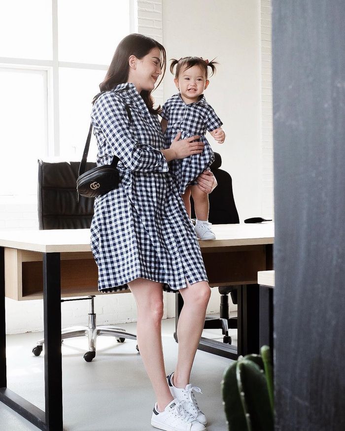 Алиса в стране чудес - alice in wonderland (1999). Alices mom. Хочу alice mom. Алиса что такое sega. Alices mom.