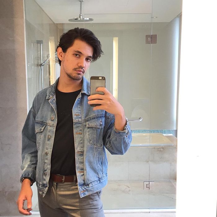 5 <a href='https://medan.tribunnews.com/tag/pesona-adik-angela-gilsha' title='Pesona Adik Angela Gilsha'>Pesona Adik Angela Gilsha</a>, Marco Penari si Ganteng yang Kece Abis!