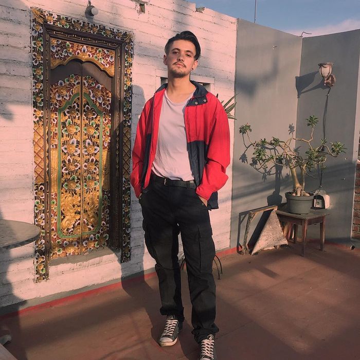 5 Pesona Adik Angela Gilsha, Marco Penari si Ganteng yang Kece Abis!