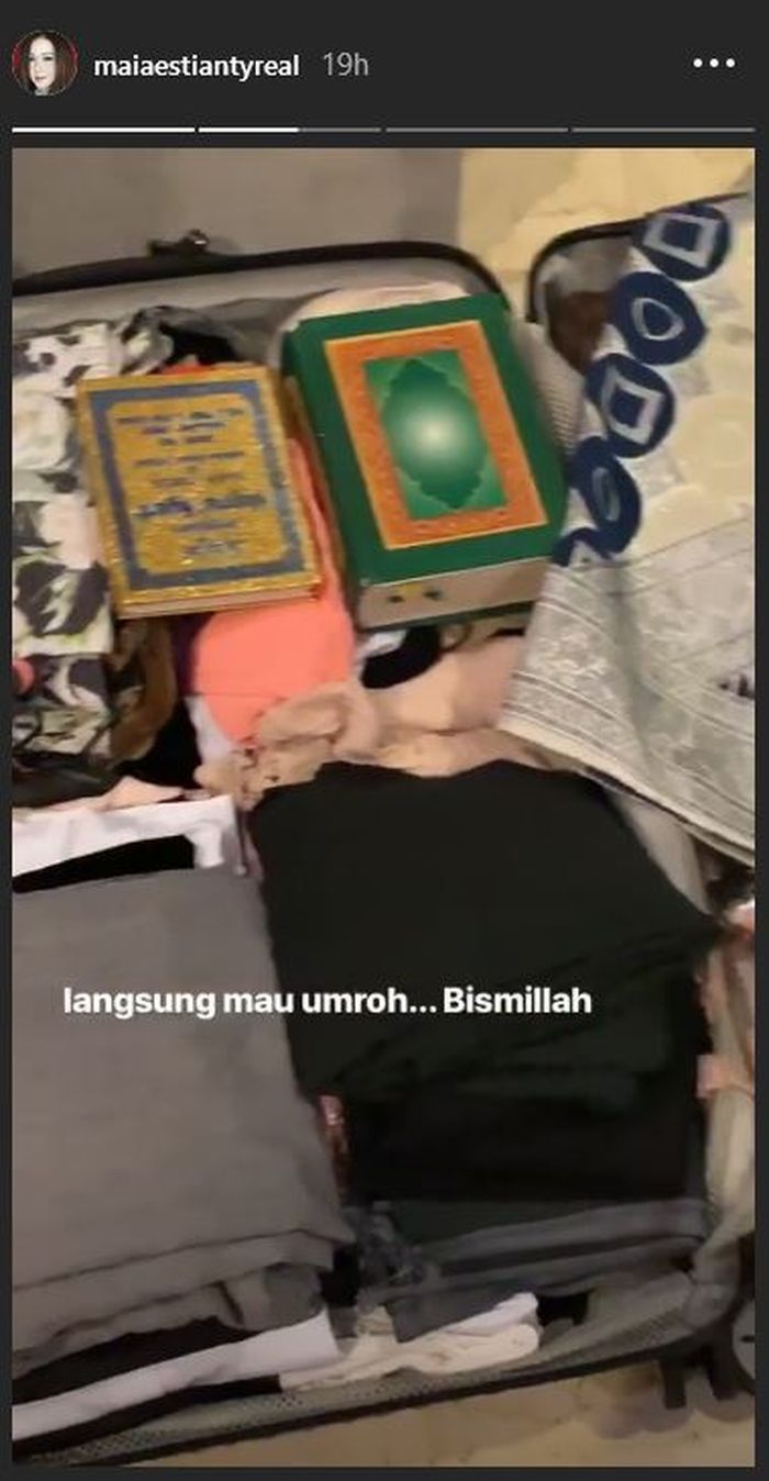 Maia Estianty berangkat umroh