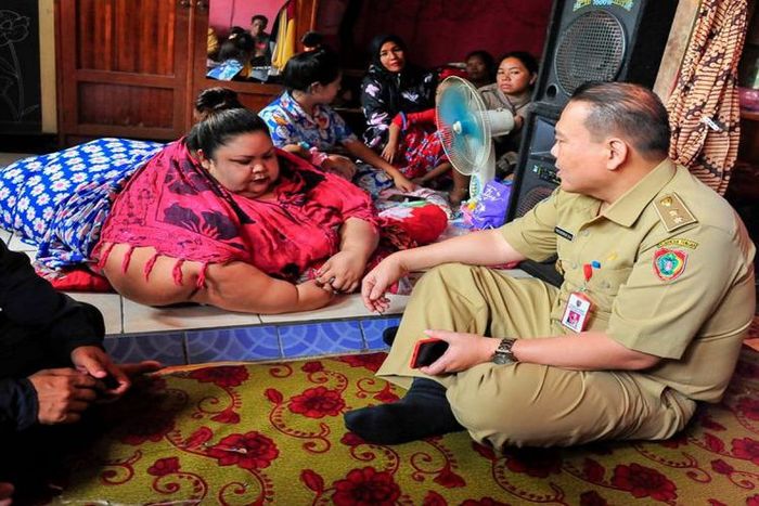 Detik-detik Menegangkan Titi Wati Dievakuasi dari Dalam Rumah Kontrakan ke Rumah Sakit