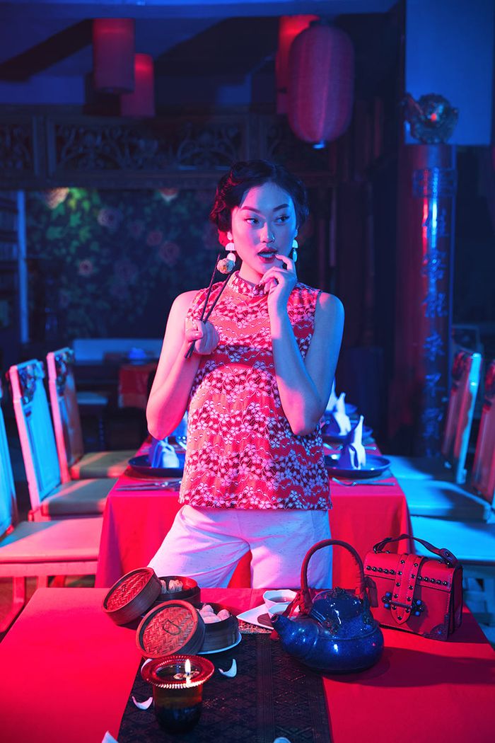 Lace Top dengan Celana Culottes