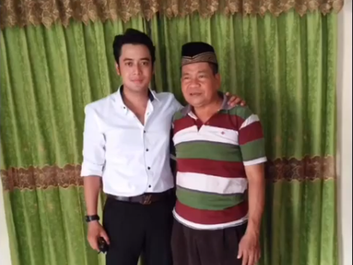 Penghulu Pernikahan Kriss Hatta dan Hilda Vitria Meninggal, Sang Aktor : Terima Kasih Banyak Pak