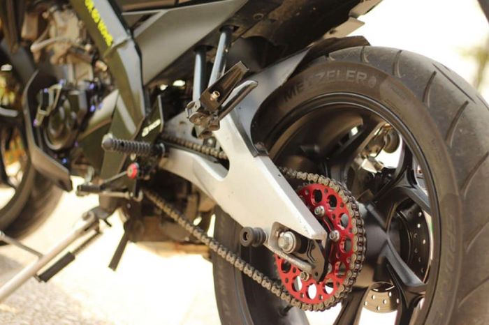 Swing armnya pakai punya Yamaha Xabre