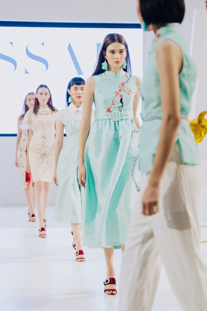 Koleksi SISSAE untuk Tren Fashion Imlek 2019 dengan beragam siluet, warna dan motif cheongsam modern