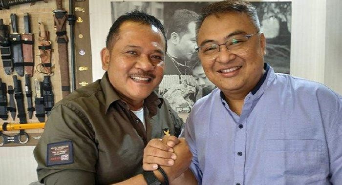 CEO baru Arema FC, Agoes Soerjanto (kiri) bersama Rudy Widodo