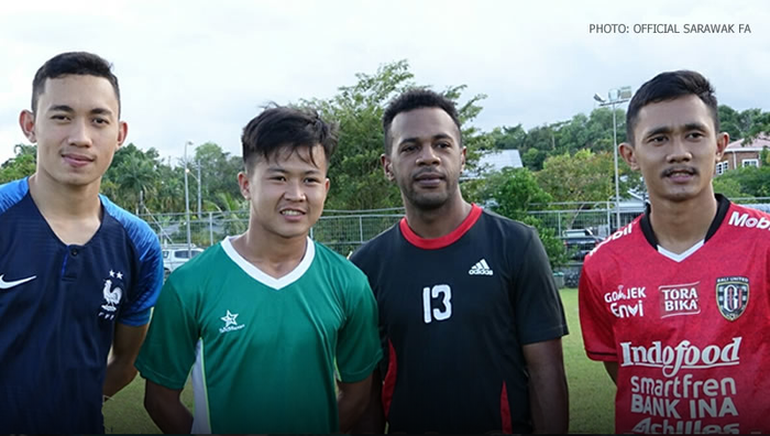 Empat mantan pemain Persipon Pontianak saat seleksi bersama Sarawak FA.