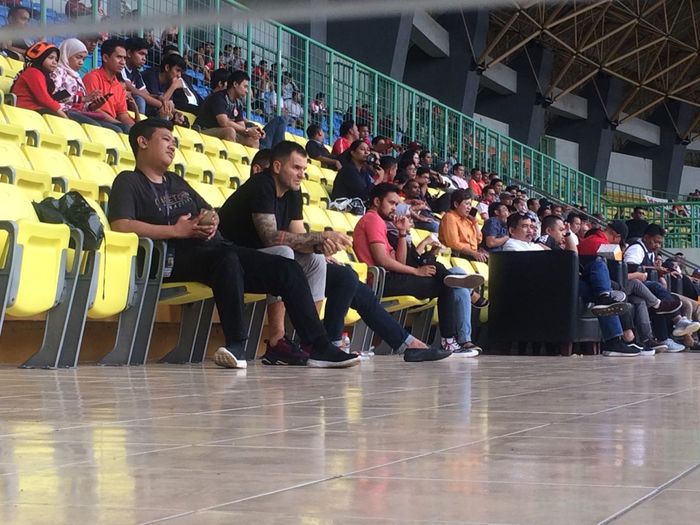 Pelatih timnas Indonesia, Simon McMenemy, hadir dalam laga Persija kontra 757 Kepri Jaya di Piala Indonesia