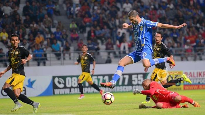 Srdan Lopicic (55) saat berbaju Persiba Balikpapan di Liga 1 2017.