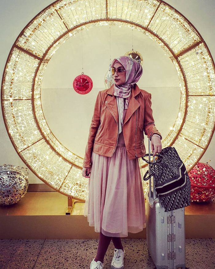 Gaya Annisa Tri Hapsari Mantan Istri Tommy Soeharto yang Modis nan Mewah - Pink Vibes