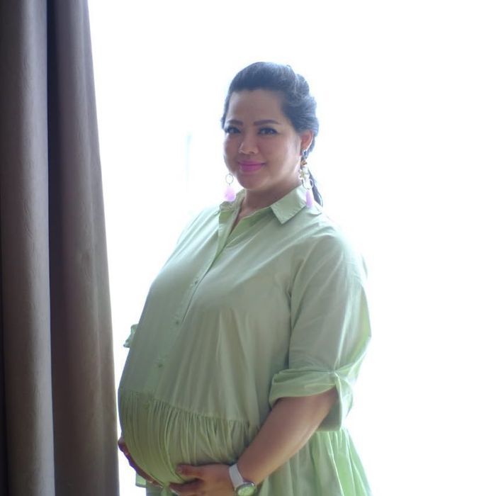 Presenter Cantik Ini Dulu Jadi Artis Terseksi di Indonesia, Penampilannya Bikin Pangling Usai Nikah!